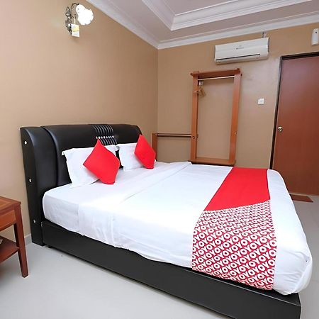 Super Oyo 707 Ayuni Hotel Bangi Eksteriør billede