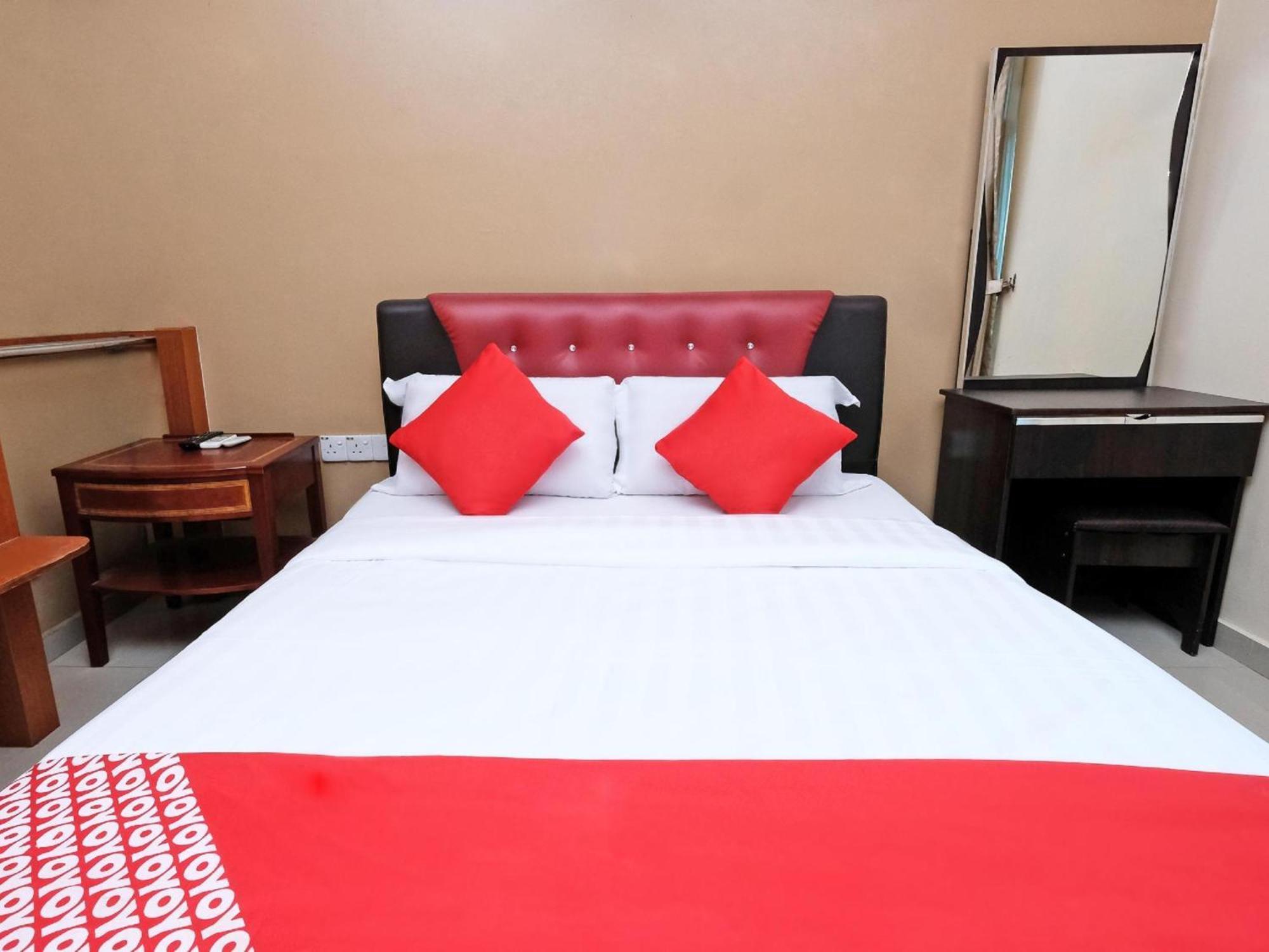 Super Oyo 707 Ayuni Hotel Bangi Eksteriør billede