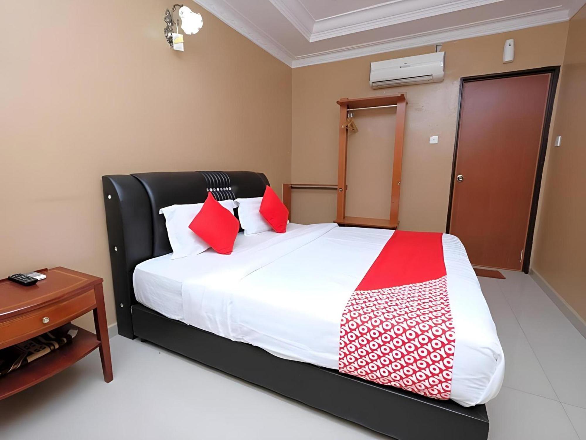 Super Oyo 707 Ayuni Hotel Bangi Eksteriør billede