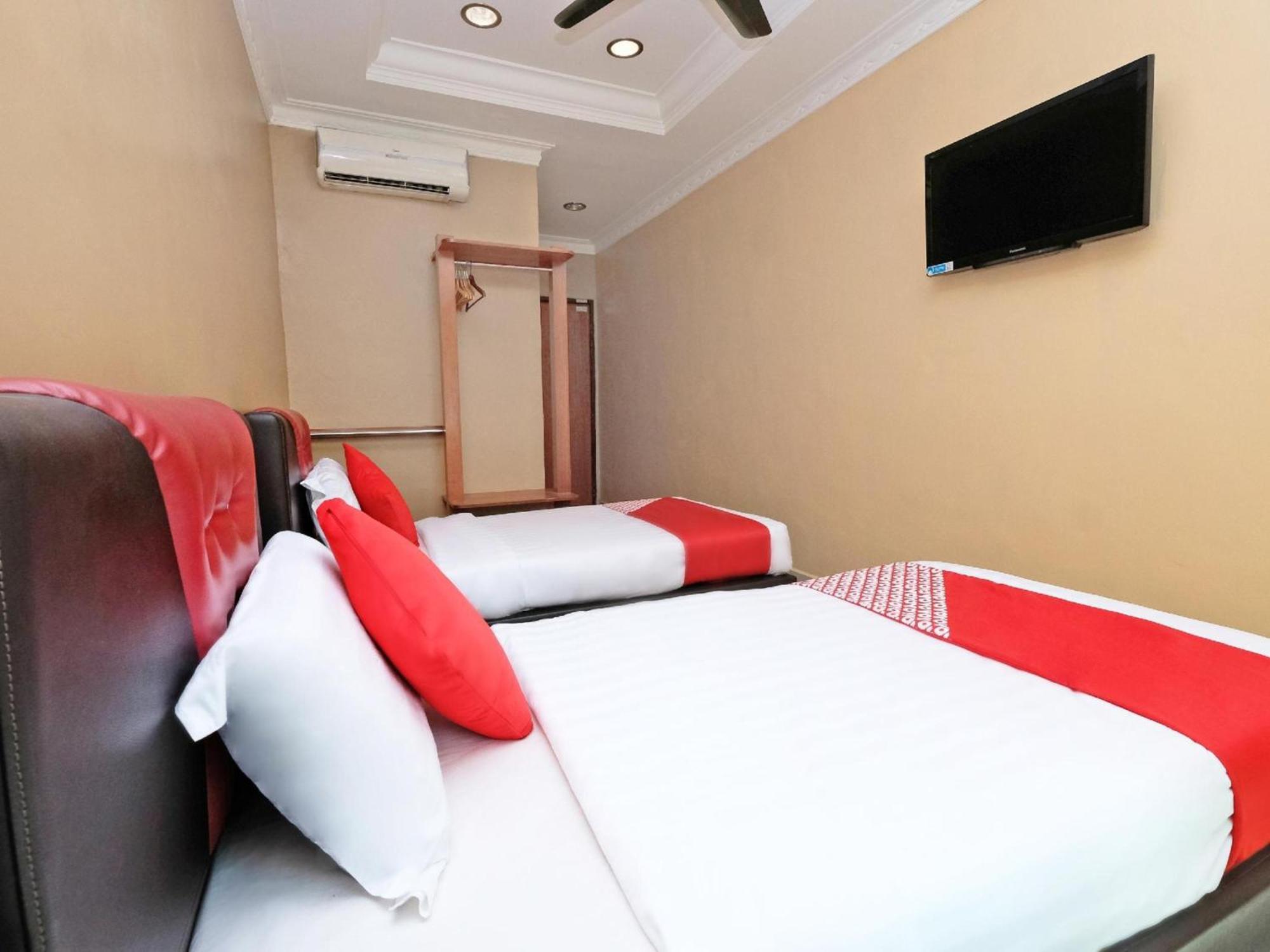 Super Oyo 707 Ayuni Hotel Bangi Eksteriør billede
