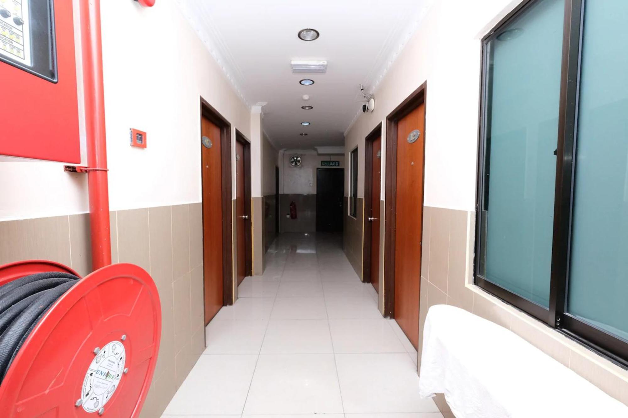 Super Oyo 707 Ayuni Hotel Bangi Eksteriør billede