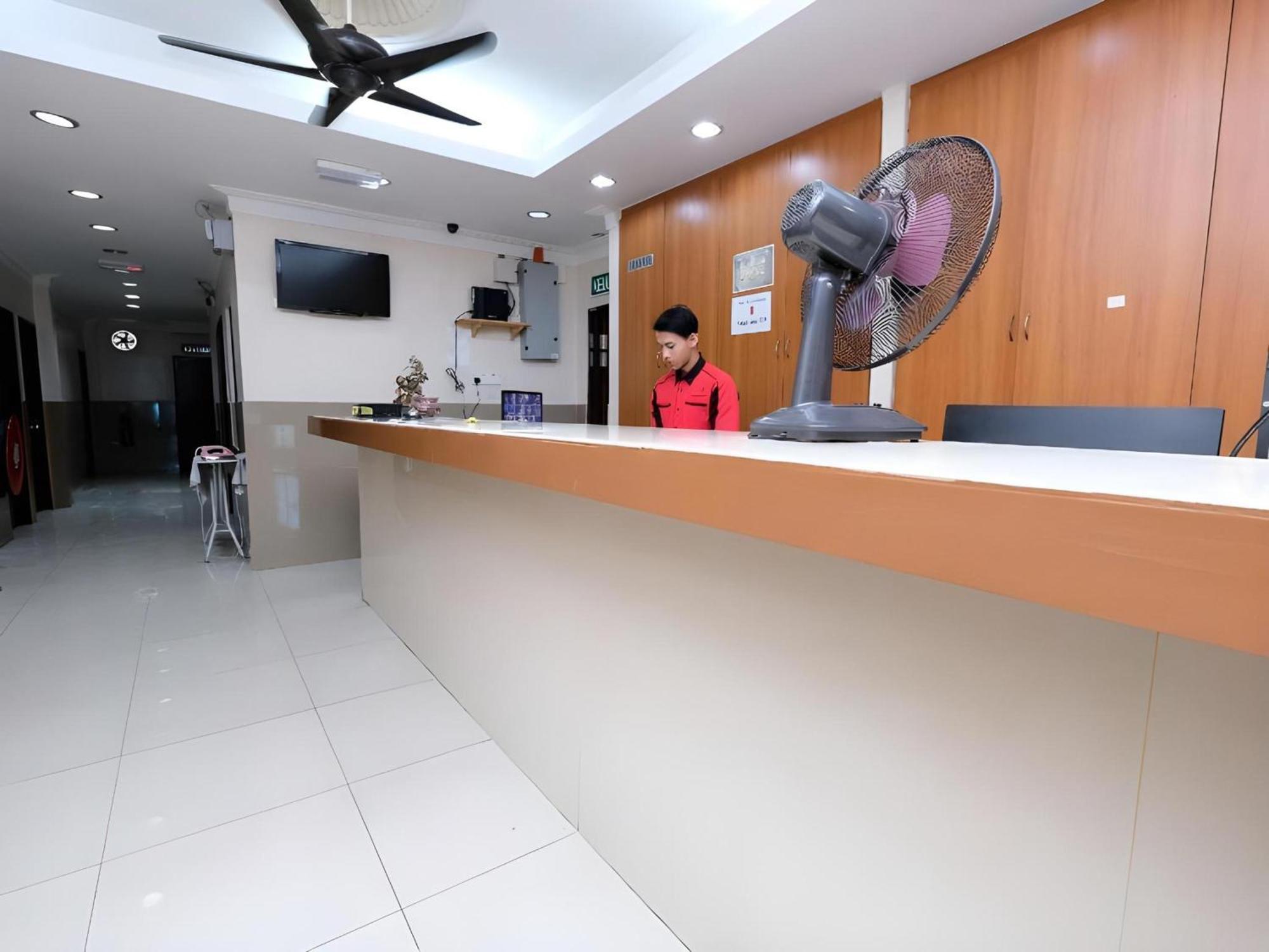 Super Oyo 707 Ayuni Hotel Bangi Eksteriør billede